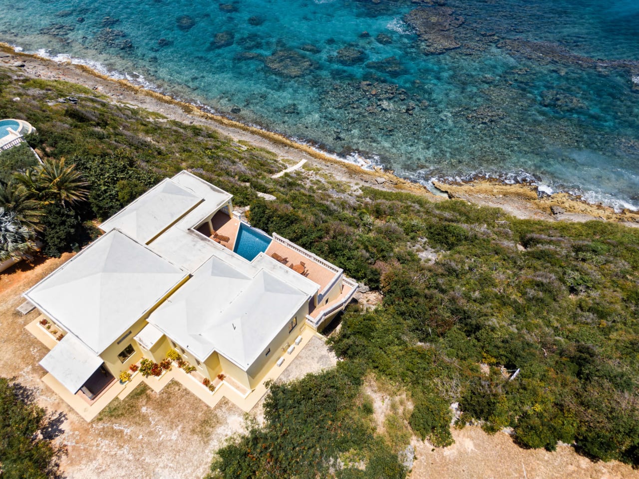 Looking North Villa - Ocean View