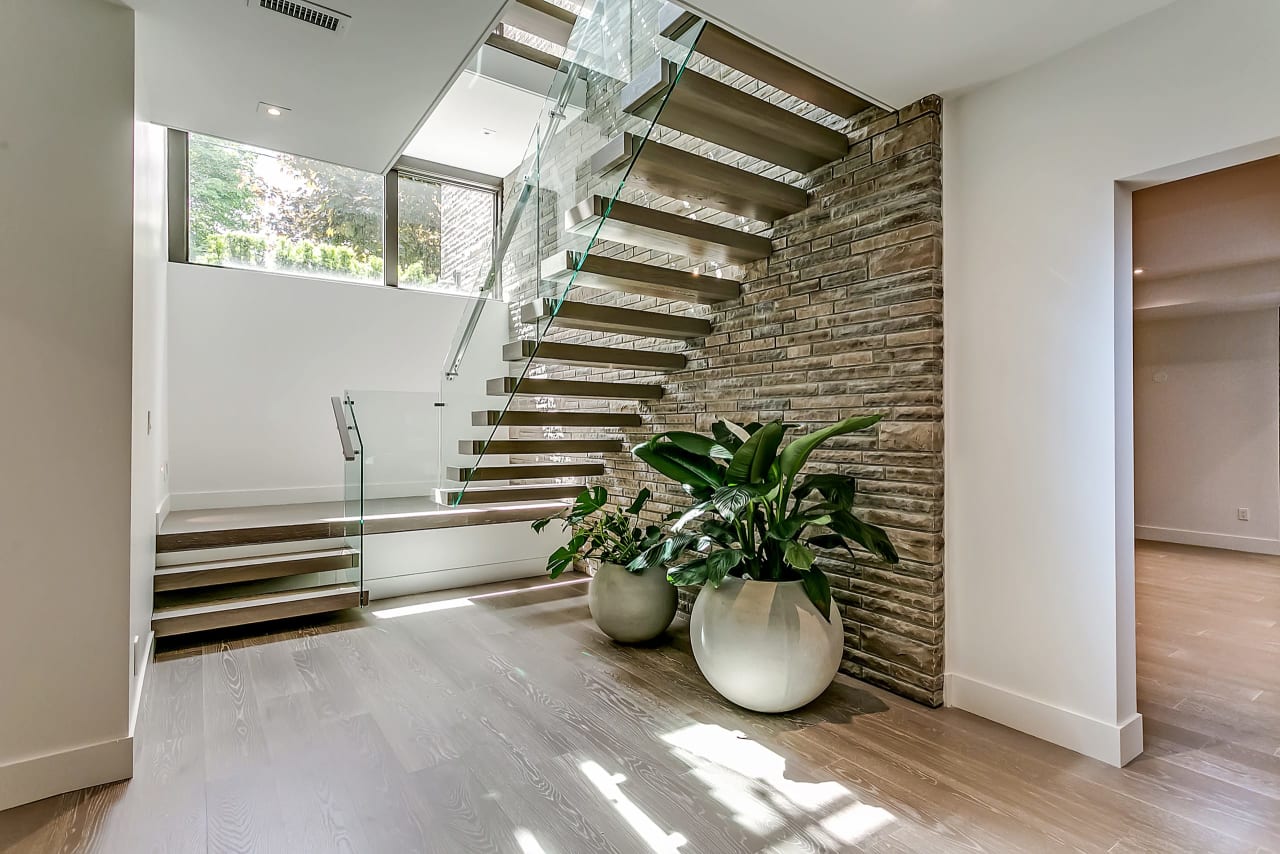 168 Forestwood Drive Oakville, ON L6J 4E6 Goodale Miller Team