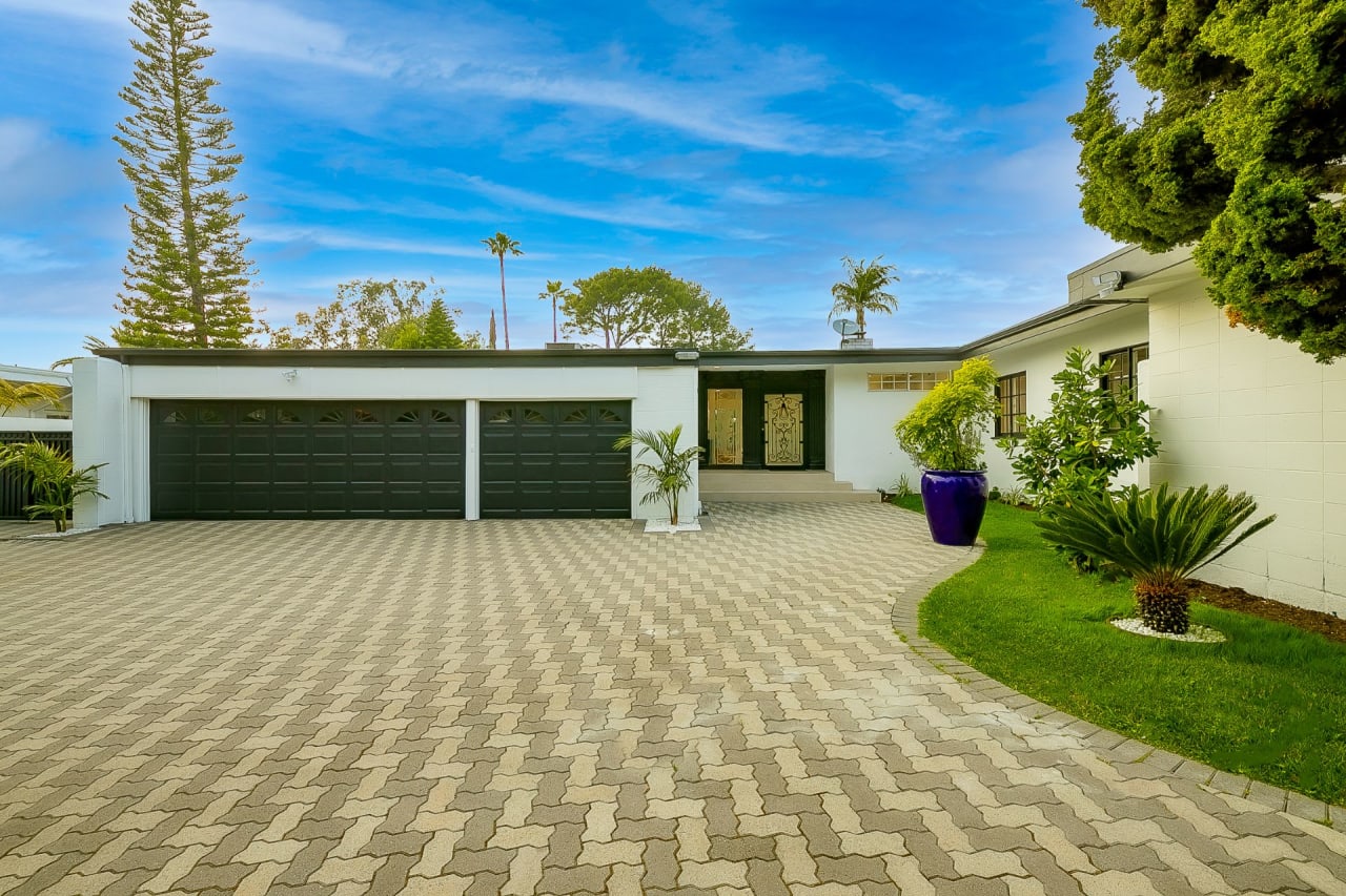 The Beverly Hills Canyon View Villa