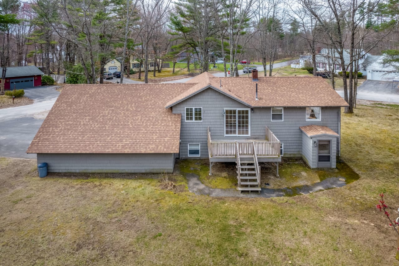 Home For Sale in Windham, Maine 25 Acorn Lane Tomazin Goff Realty