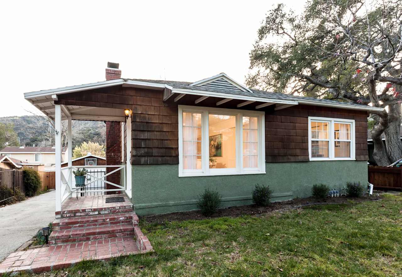 3430 MONTROSE Avenue