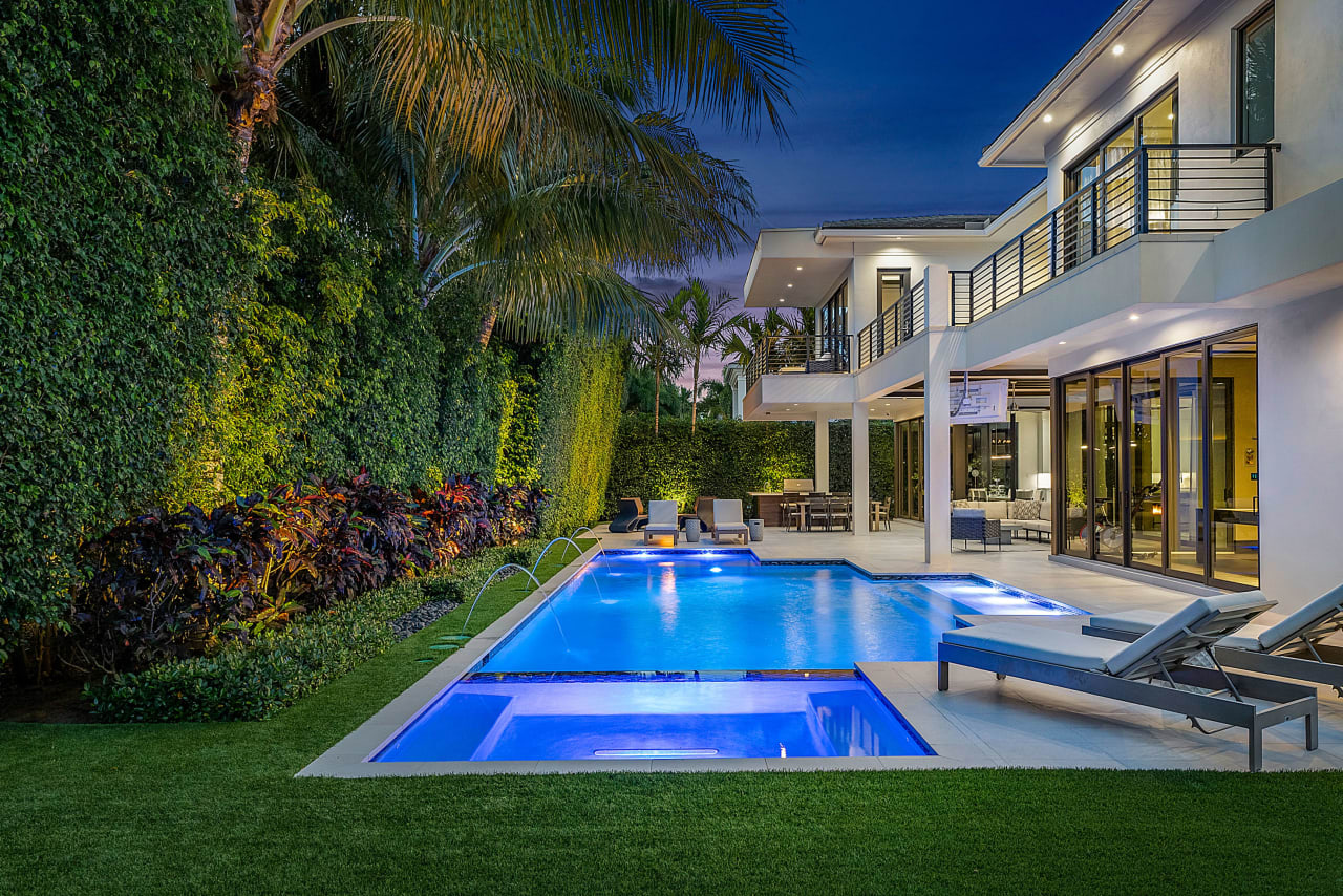 A New Signature Listing in Boca Raton's Royal Palm Yacht & Country Club