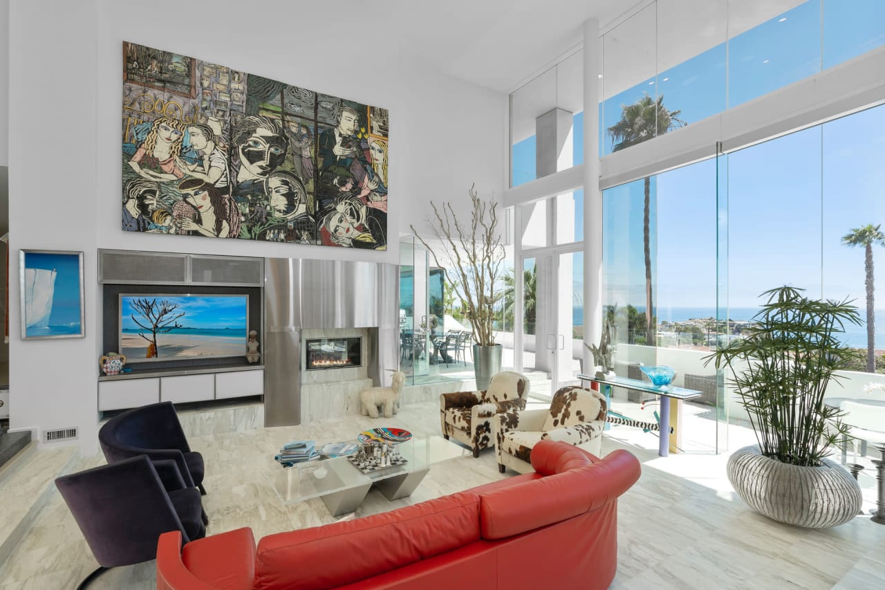 Private Modern Beach Estate | Luxury Shorter-term Lease