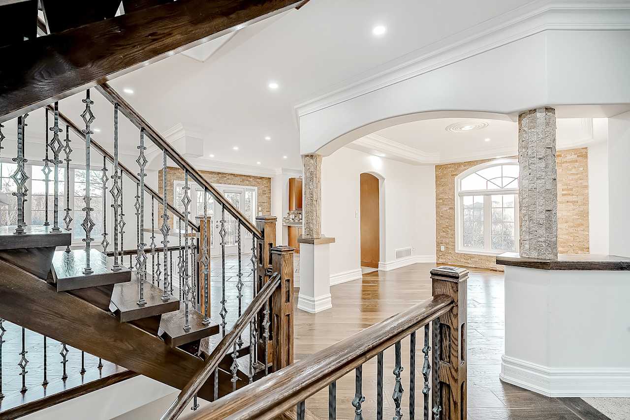 3126 Cardross Court Oakville, ON L6M 0A1 Goodale Miller Team