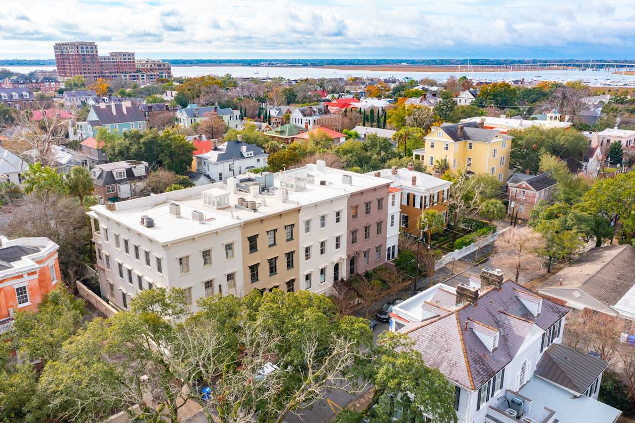 Curated visual reference: Gallery Detail: Historic Property Bull Street Charleston Sc 105 Bull Street Anna