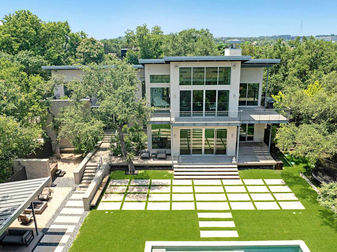 16 Sundown Parkway Modern Masterpiece in Central Westlake