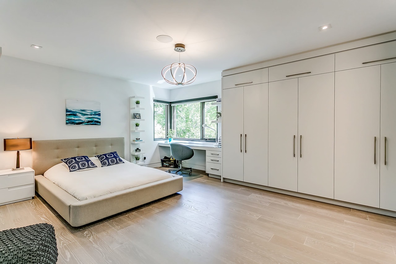 168 Forestwood Drive Oakville, ON L6J 4E6 Goodale Miller Team