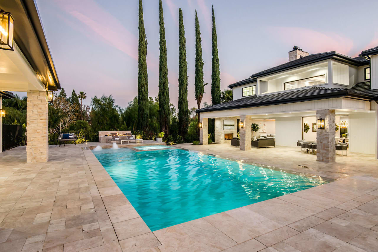 Newly Constructed Contemporary Hidden Hills Estate Jeff Biebuyck