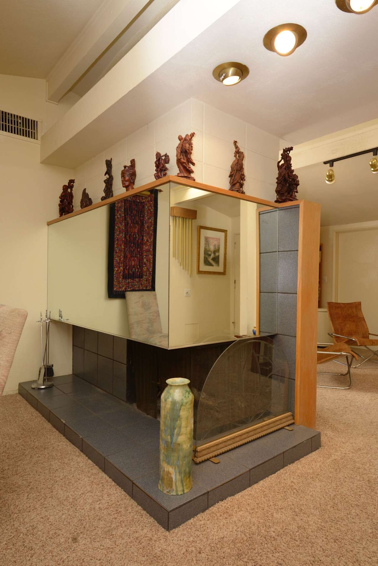 8768 QUAKERTOWN Avenue