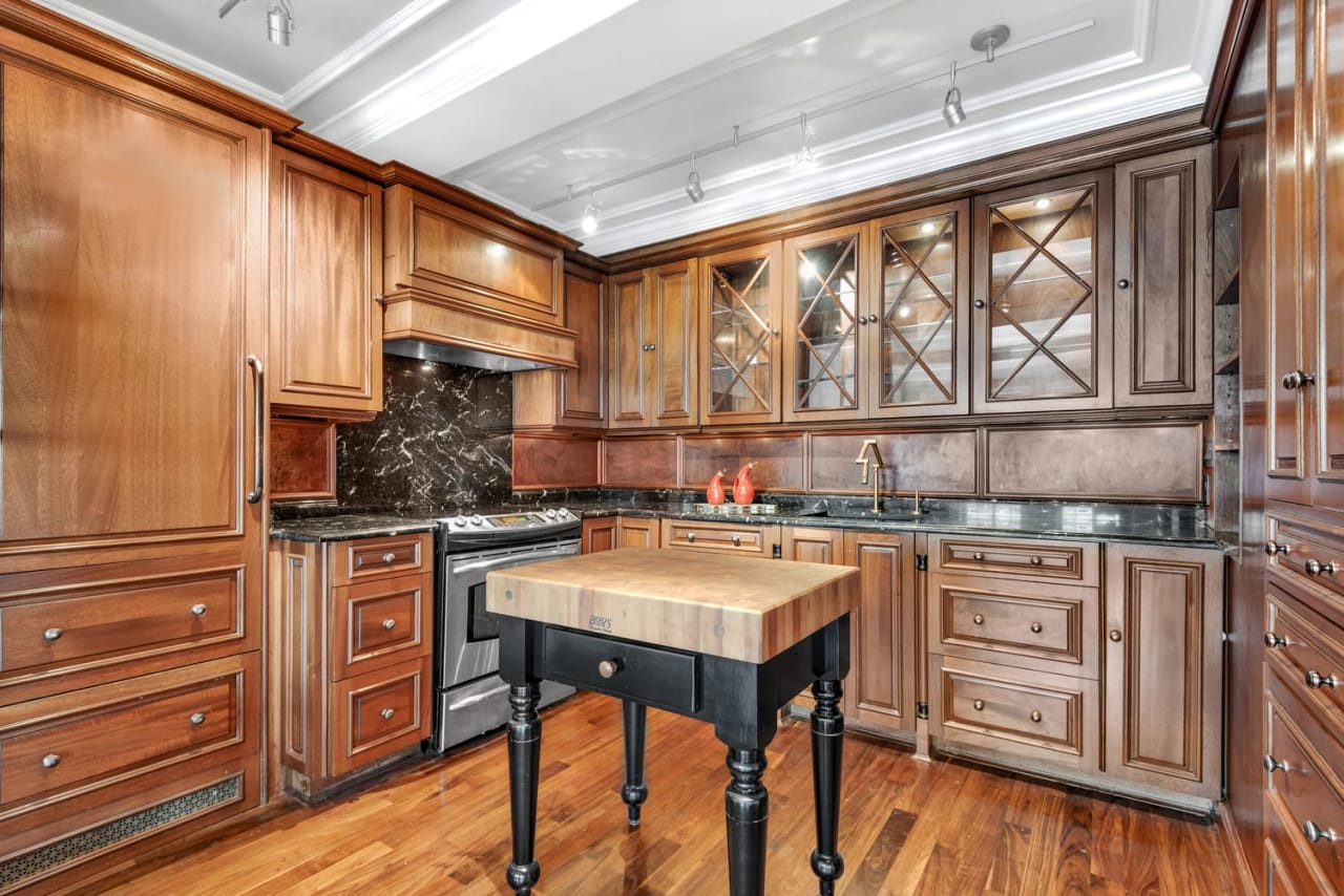 45 Tudor City Pl #1604