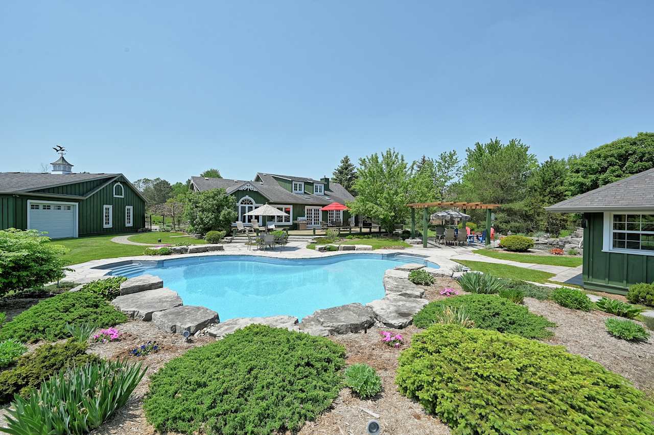 27 Weneil Drive Freelton ON, L8B 0Z6 Goodale Miller Team