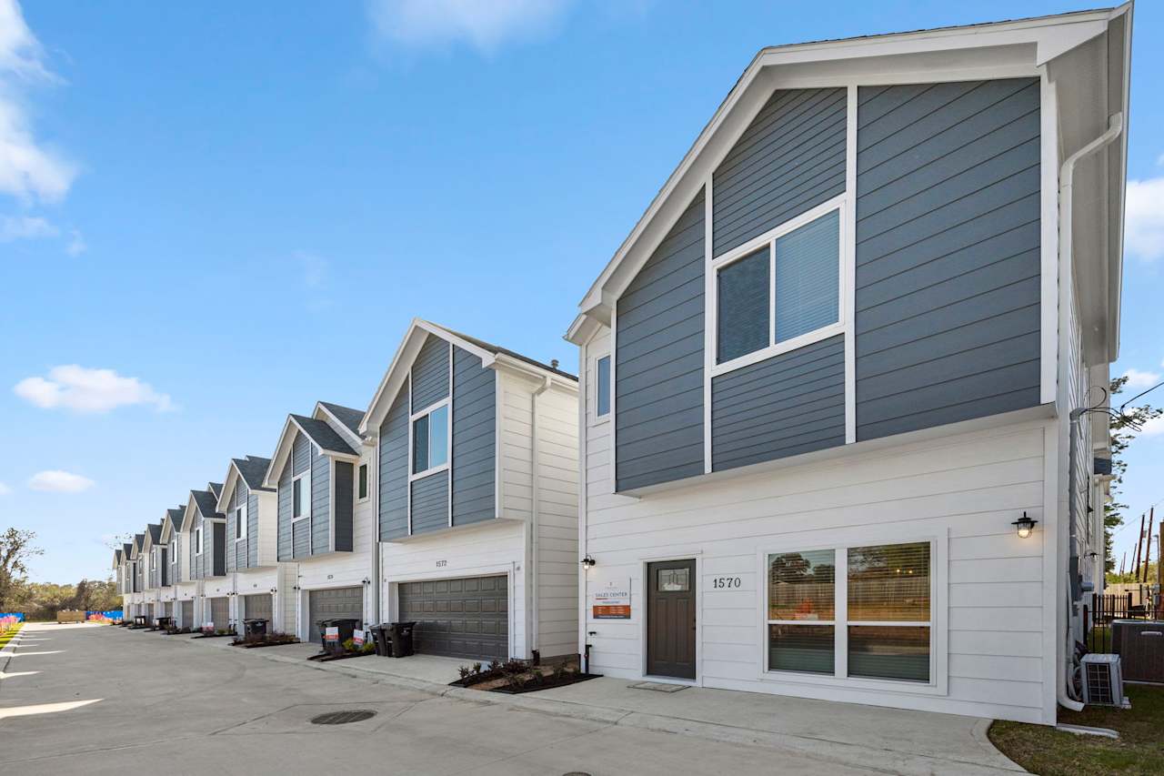 Commons at West Tidwell North Houston Townhomes Oracle City Homes