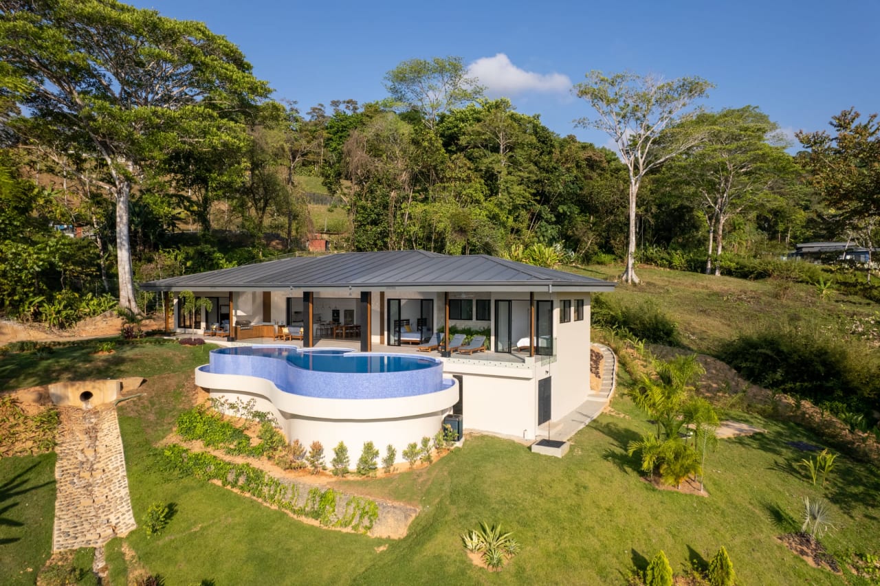 Luxury Estate at Dulce Pacifico