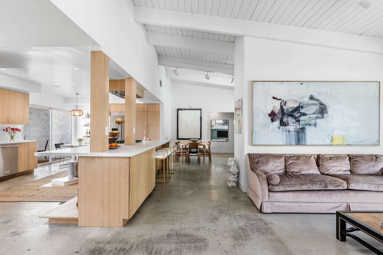 23811 Albers St Jeff Biebuyck & Dana Olmes Luxury Homes Calabasas