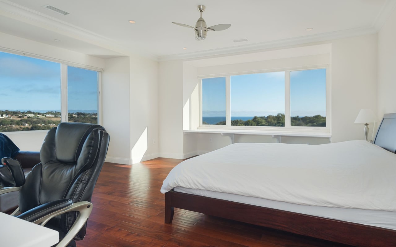 5795 CALPINE DR Real Estate Listing Bill & Daniel Moss