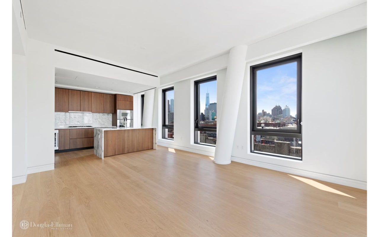 242 Broome St, #8D