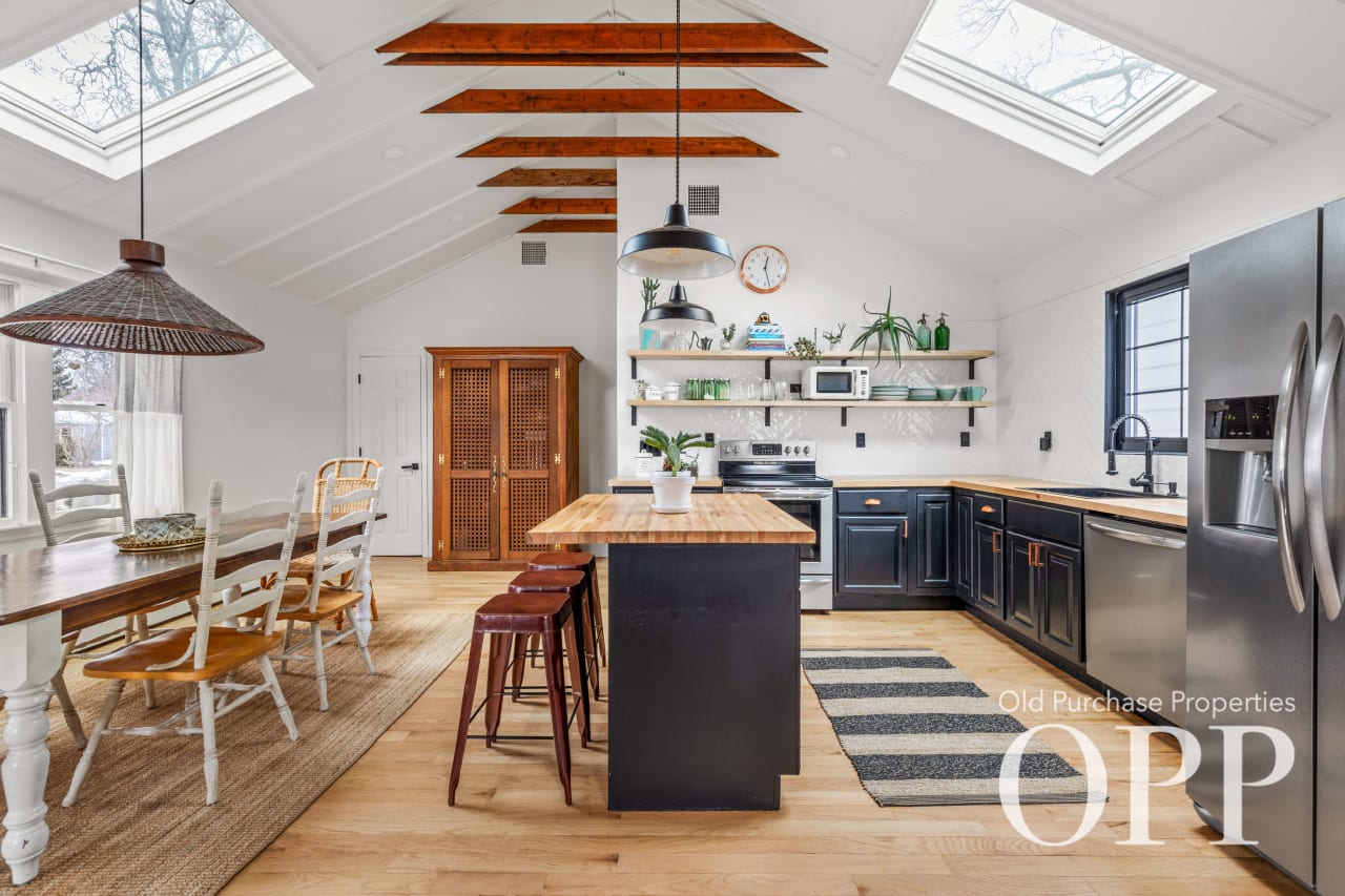 BELLPORT VILLAGE SUMMER RENTAL