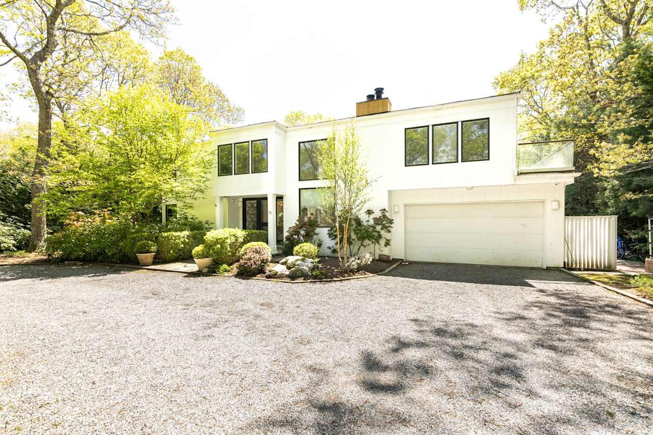 East Hampton Oasis Michael Petersohn East Hampton Real Estate Agent