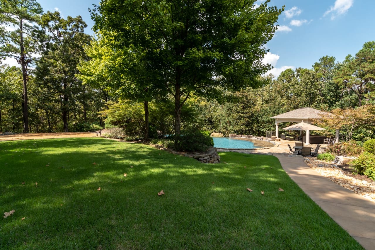 2 Valley Crest Court Jon Underhill Real Estate