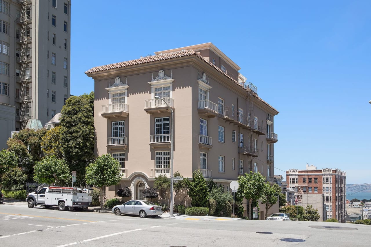 Pacific Heights Condominium