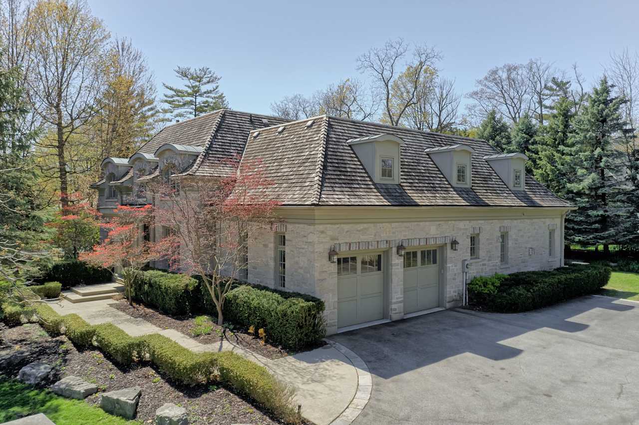 1009 Lakeshore Road East | Oakville, ON | 5 Beds, 5.5 Baths