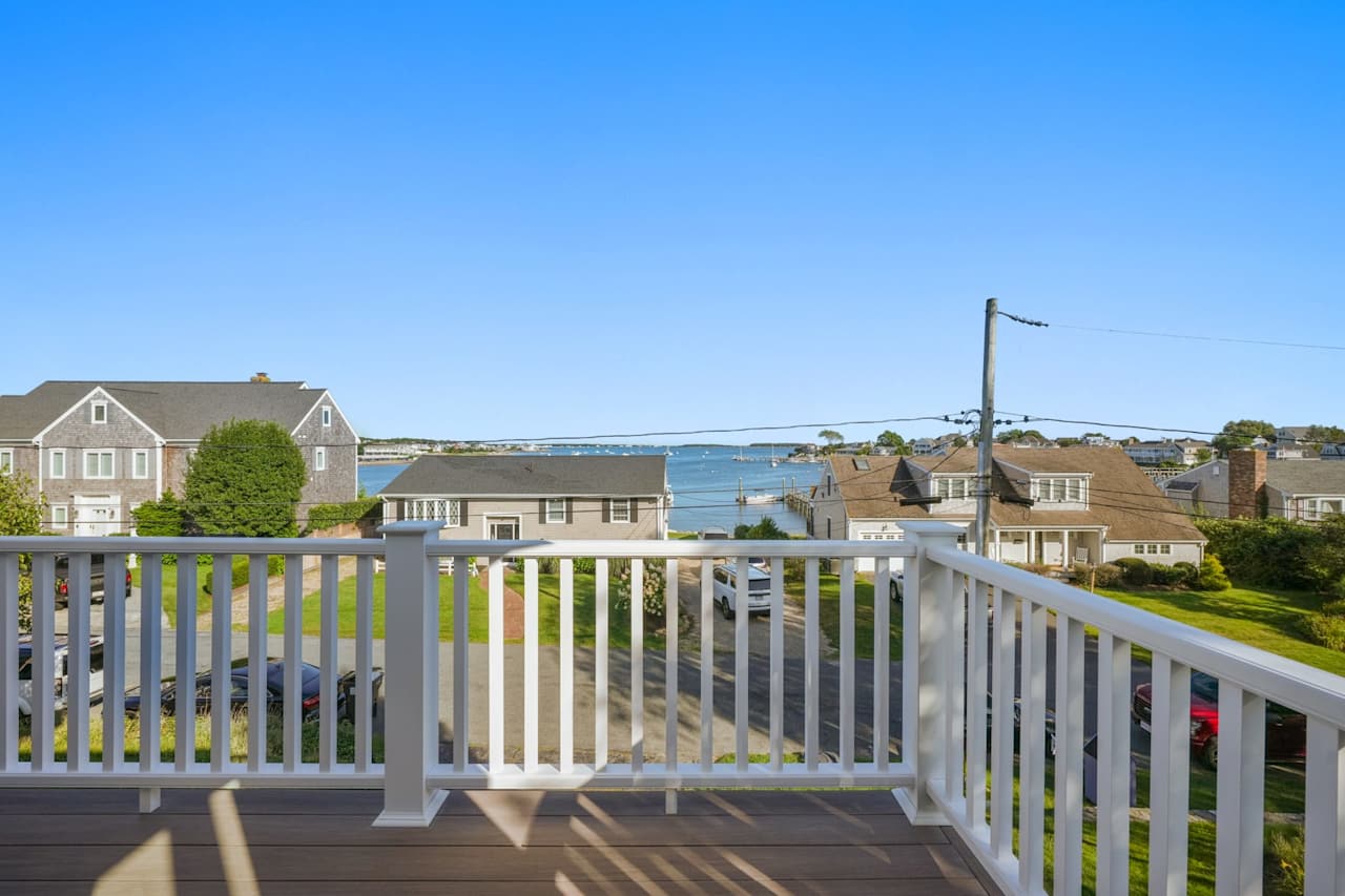 29 Bay Shore Road