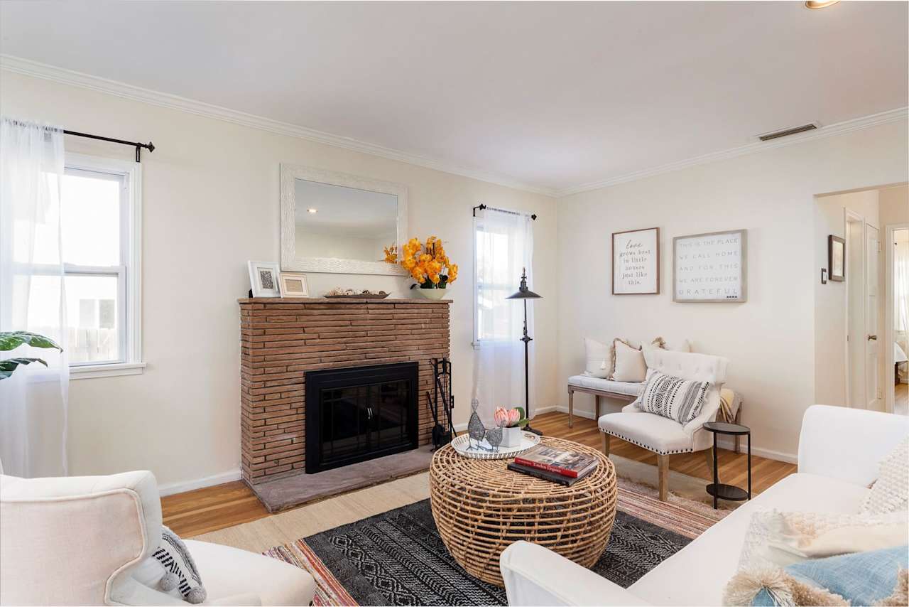 3430 MONTROSE Avenue