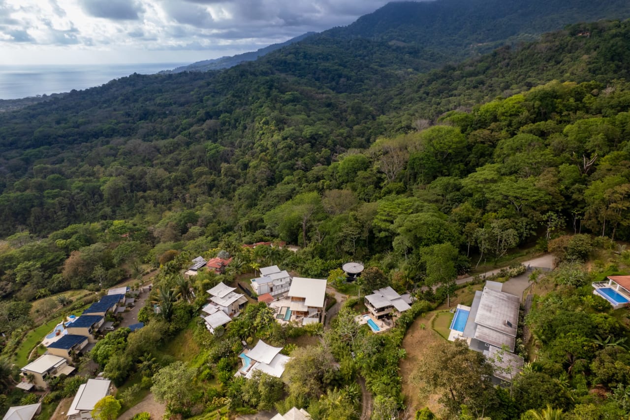 Luxury Carabao Villa