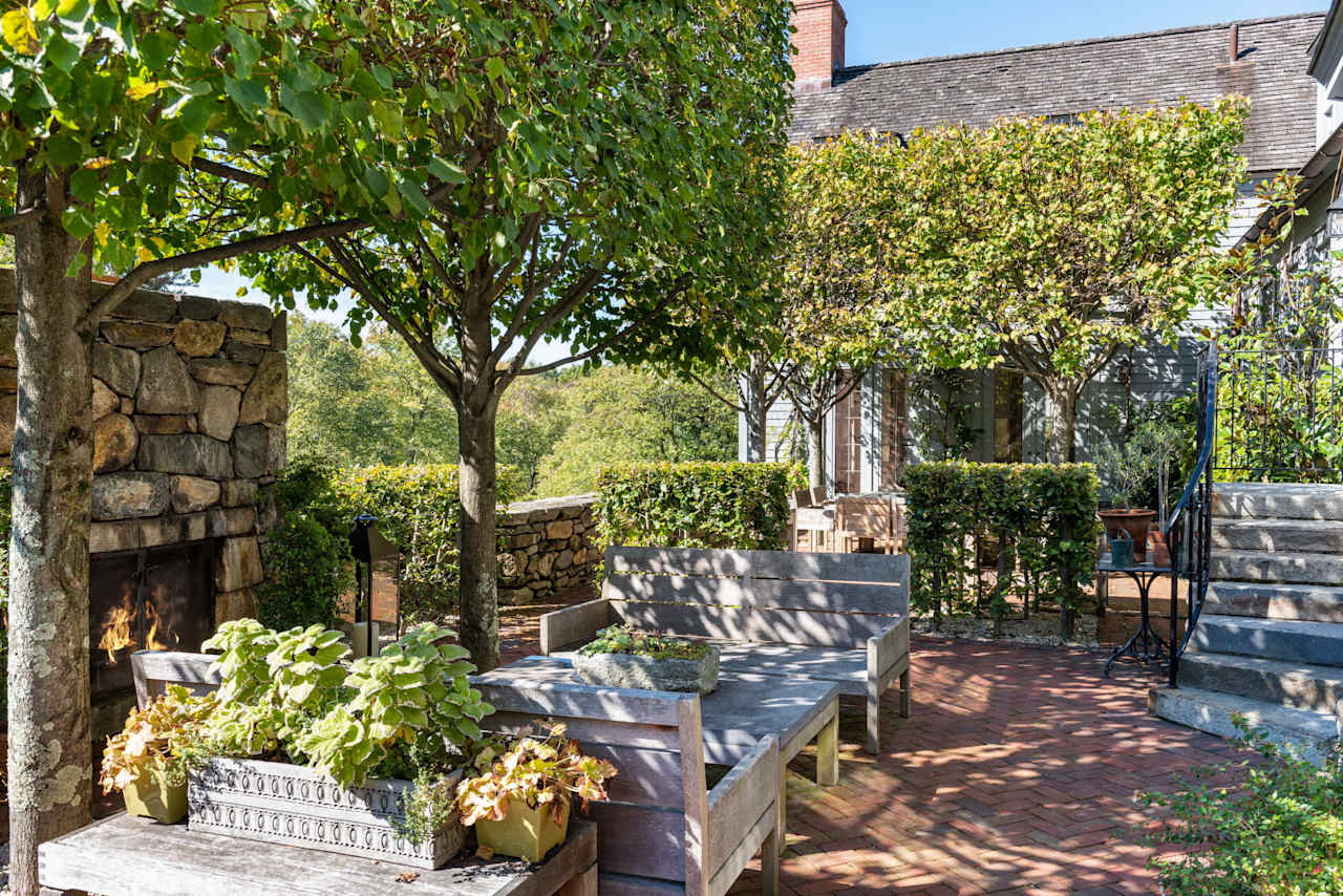 New England Land Greenwich CT Real Estate, Greenwich Homes
