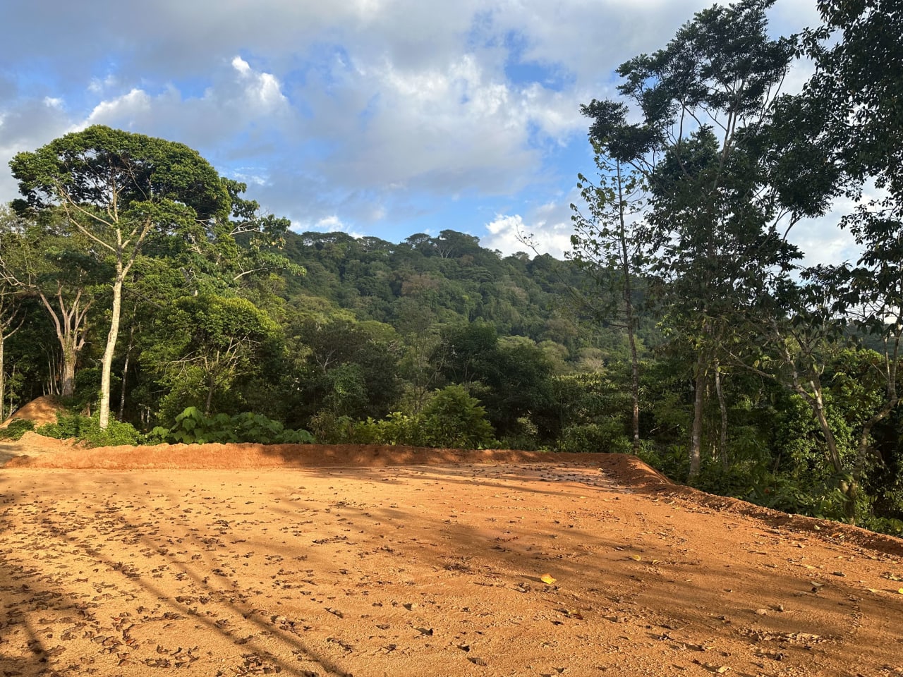 Unique Ocean View Property 7 minutes to Dominical Beach