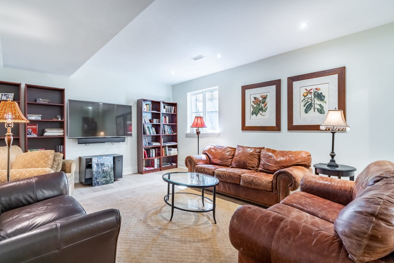 2188 Caroline Street Burlington, ON L7R 1M3 Goodale Miller Team