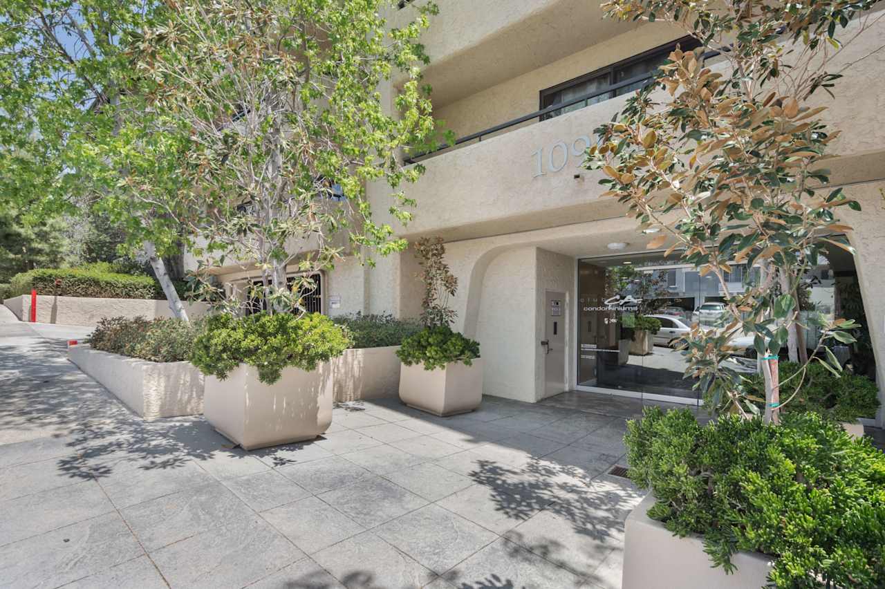 10982 Roebling Avenue Real Estate Listing The Malibu Life