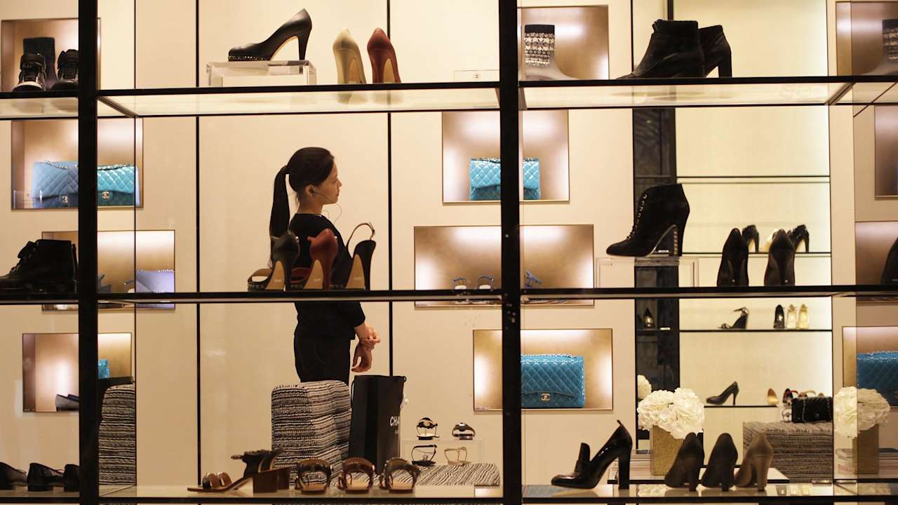 THIS COUNTRY SPENDS MOST IN LUXURY GOODS Toronto Real Estate Penthouse Queen