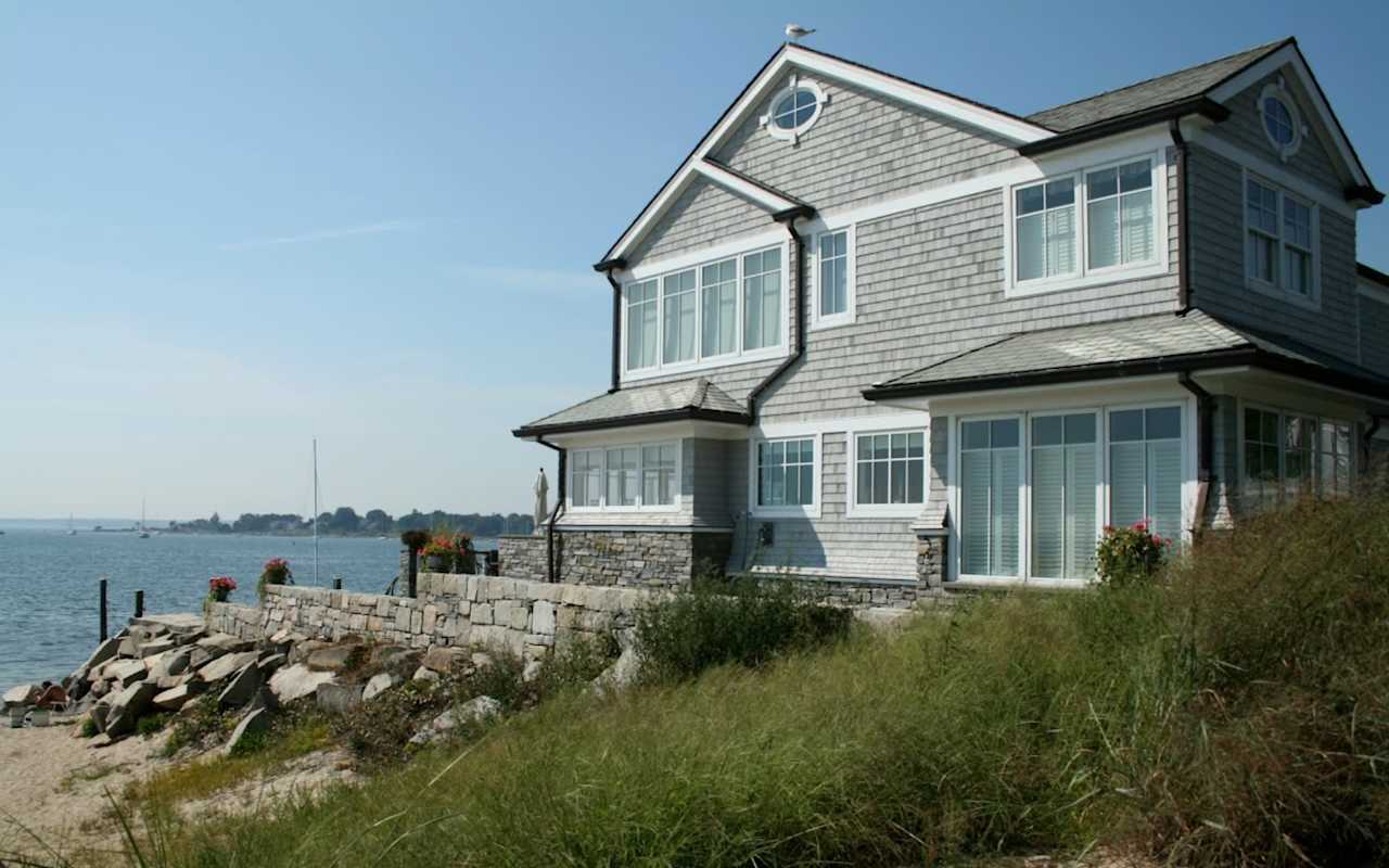 How to Tackle Today’s Real Estate Market in Jamestown Mansions & Manors