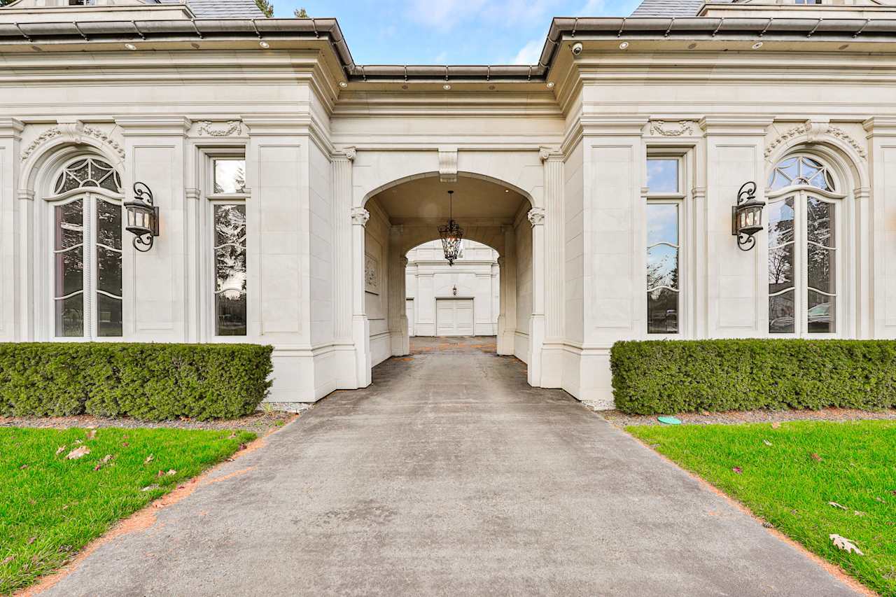 2275 Doulton Mississauga Mansion Invidiata