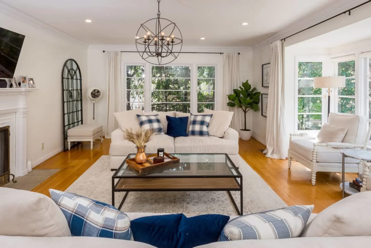 Jane Dorian Los Angeles Real Estate Agent