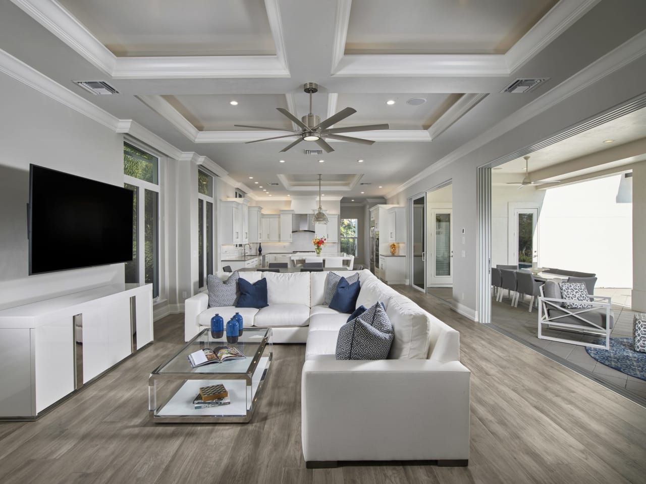 662 Banyan Blvd Naples, FL 34102 5 Beds, 5 Baths Michael G