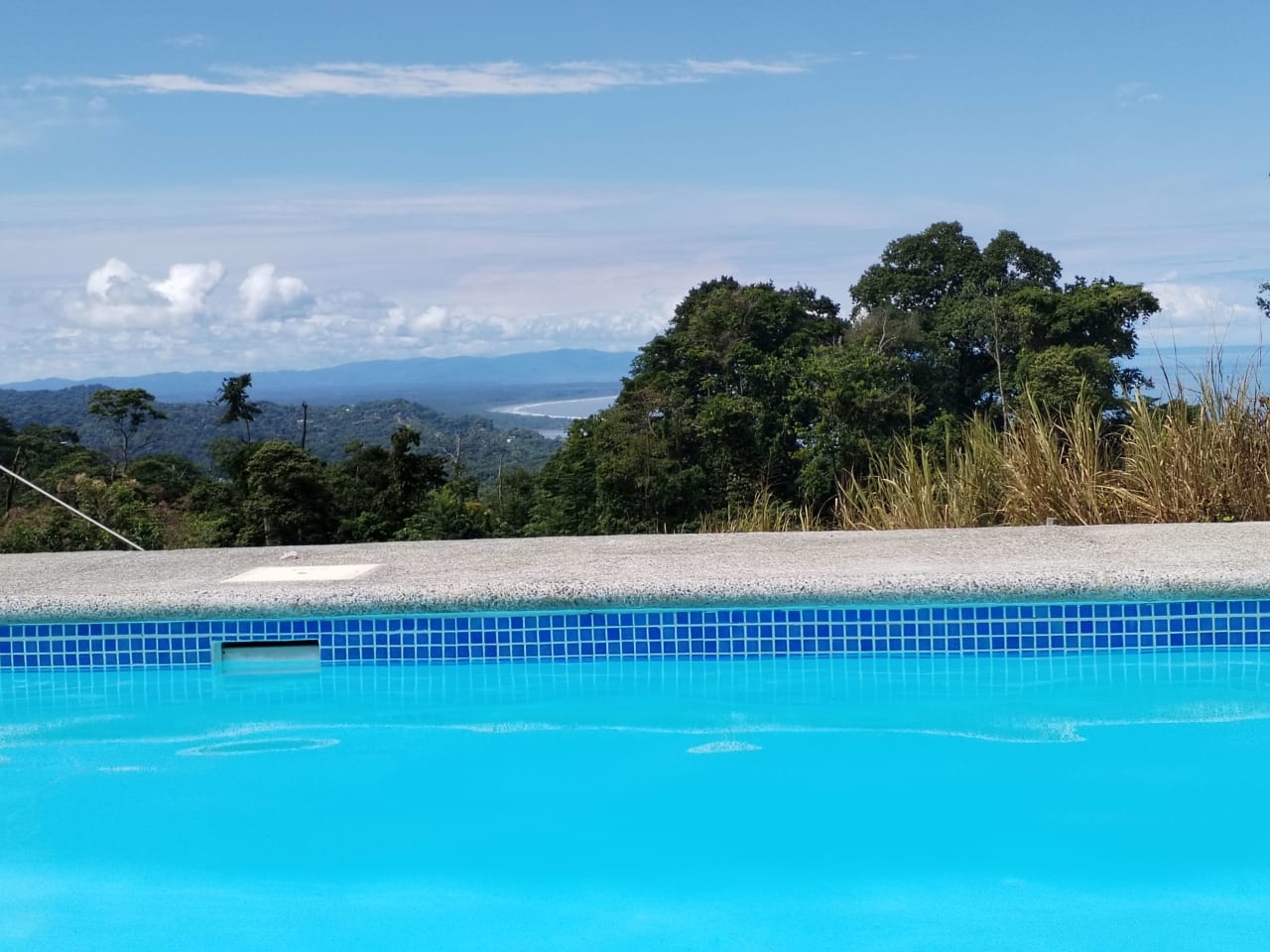 Ocean and Mountain View 3-Bedroom Home in Ojochal, Costa Rica - Casa Paradise