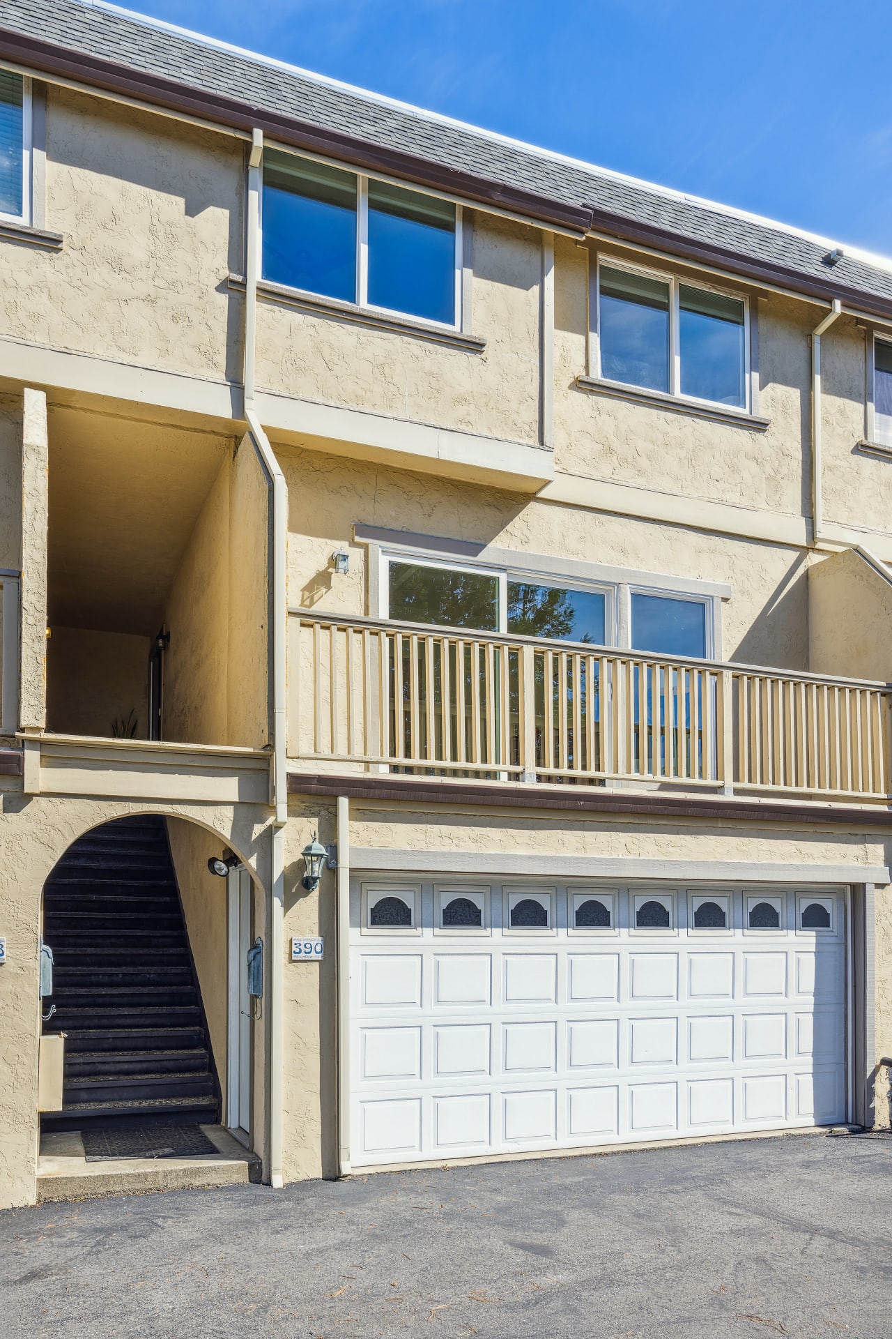 Stylish & Updated Tiburon Townhome