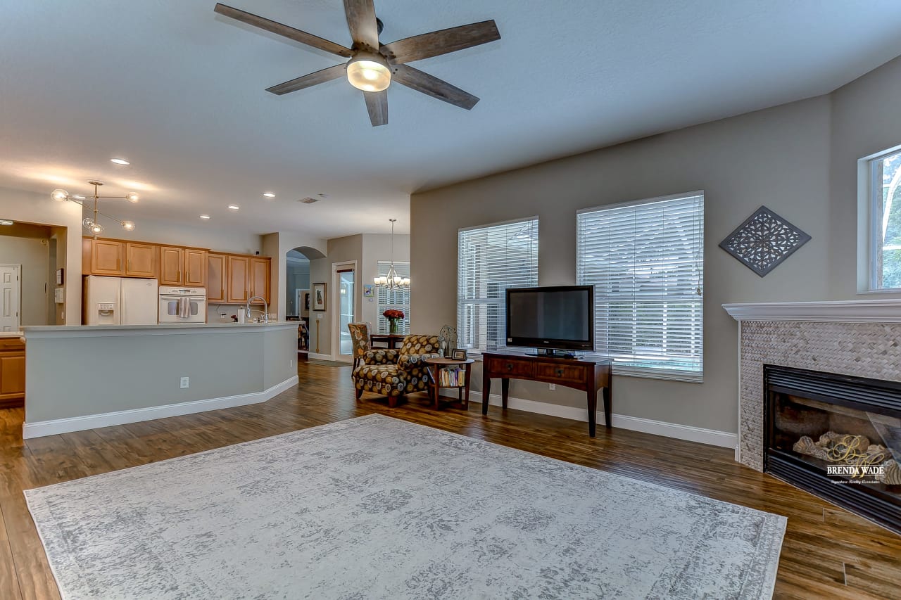 5505 Branch Oak Place Lithia, FL 33547 4 Beds, 3.5 Baths