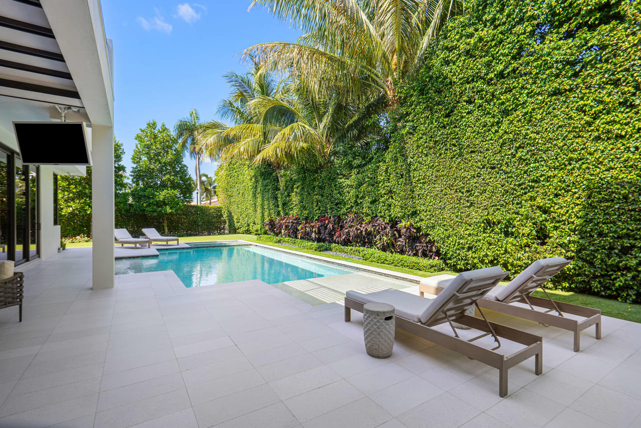 A New Signature Listing in Boca Raton's Royal Palm Yacht & Country Club