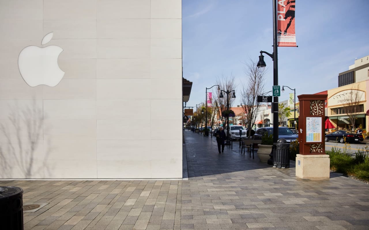 St. Johns Town Center - Apple Store - Apple