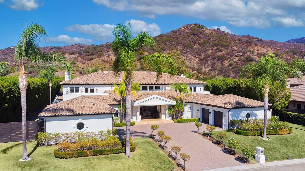 25043 Abercrombie Ln Jeff Biebuyck & Dana Olmes Luxury Homes