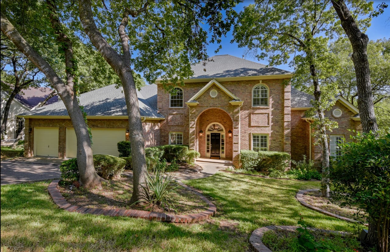 5813 Buckpasser Cove
