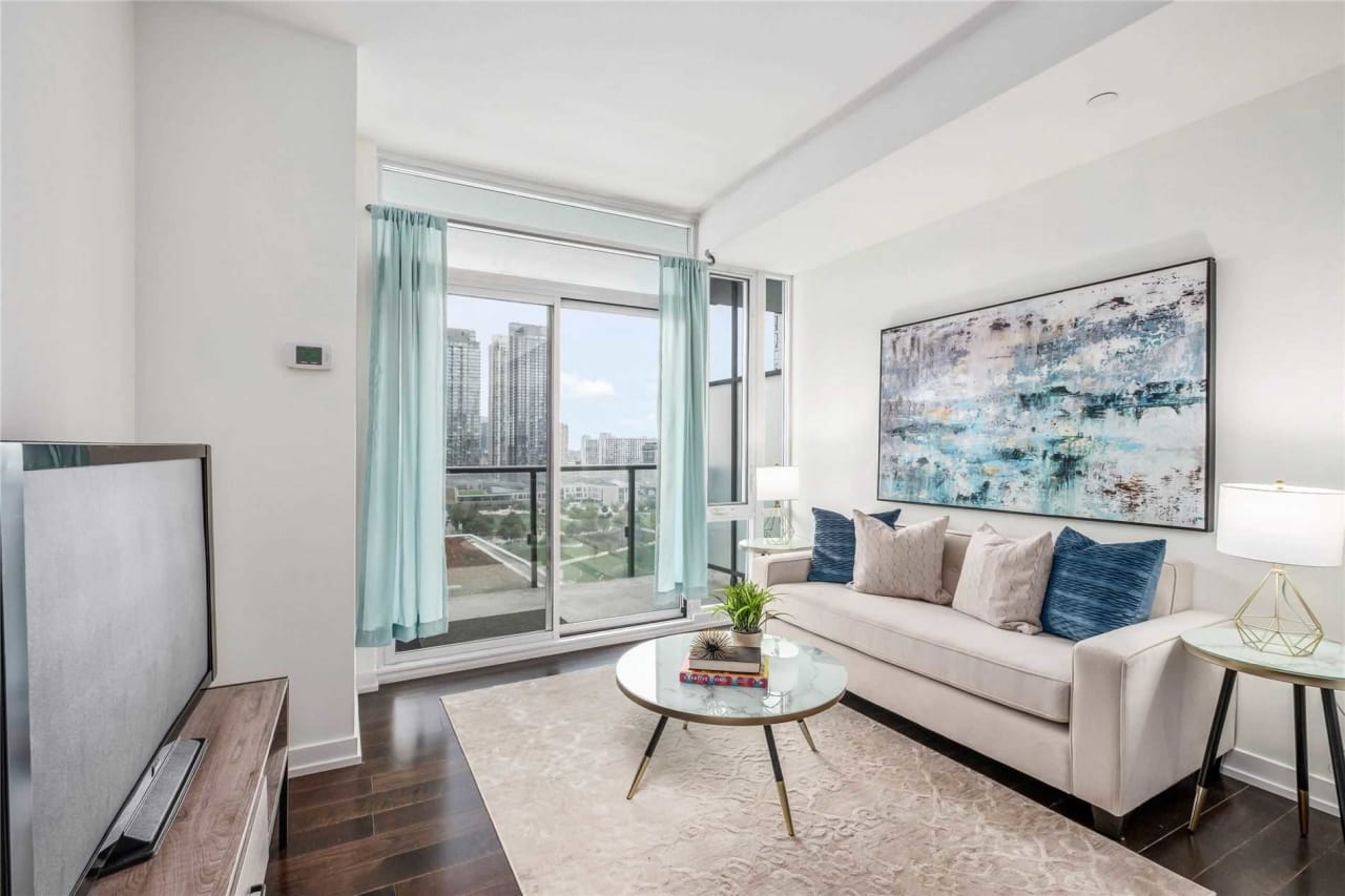 170 Fort York Blvd #1208