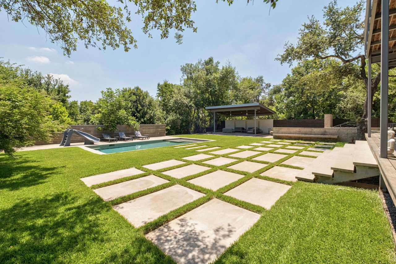 16 Sundown Parkway Modern Masterpiece in Central Westlake