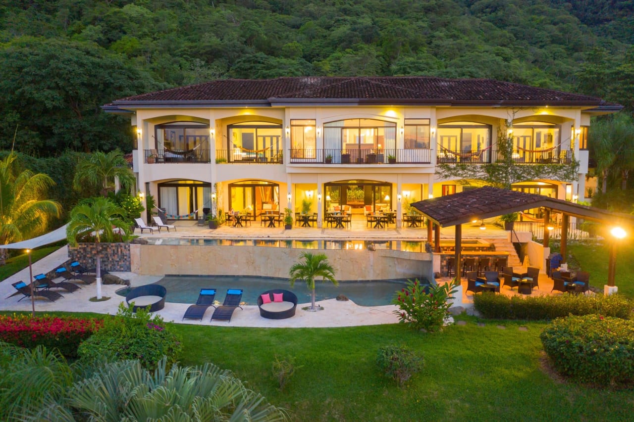 Villa Buena Onda, Ocean View Mansion