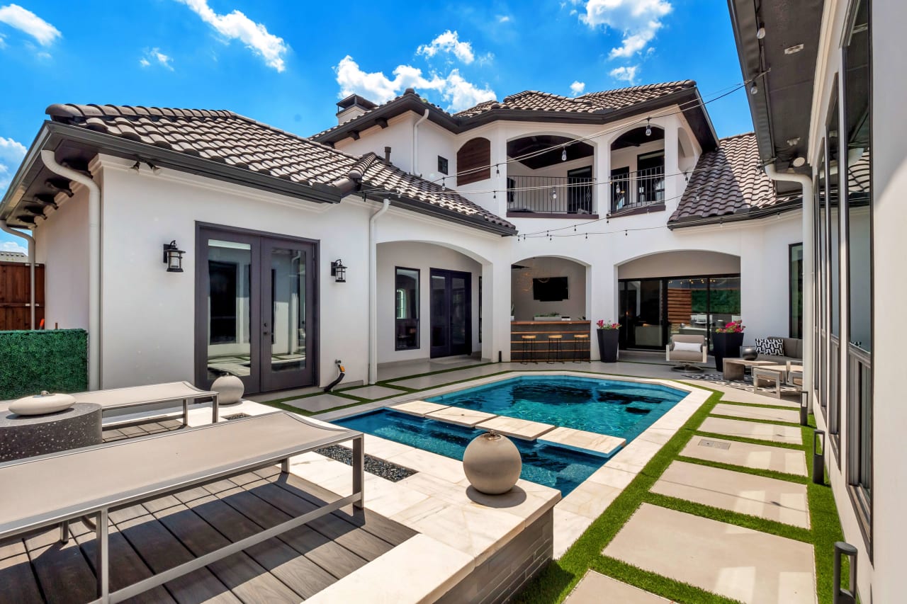 4005 Prestonwood Drive