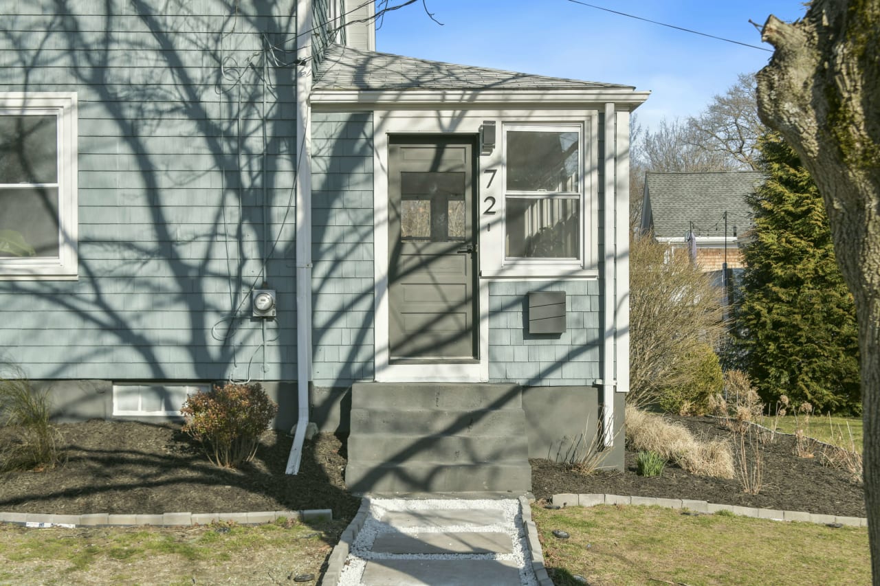 Quintessential Hingham Residence 