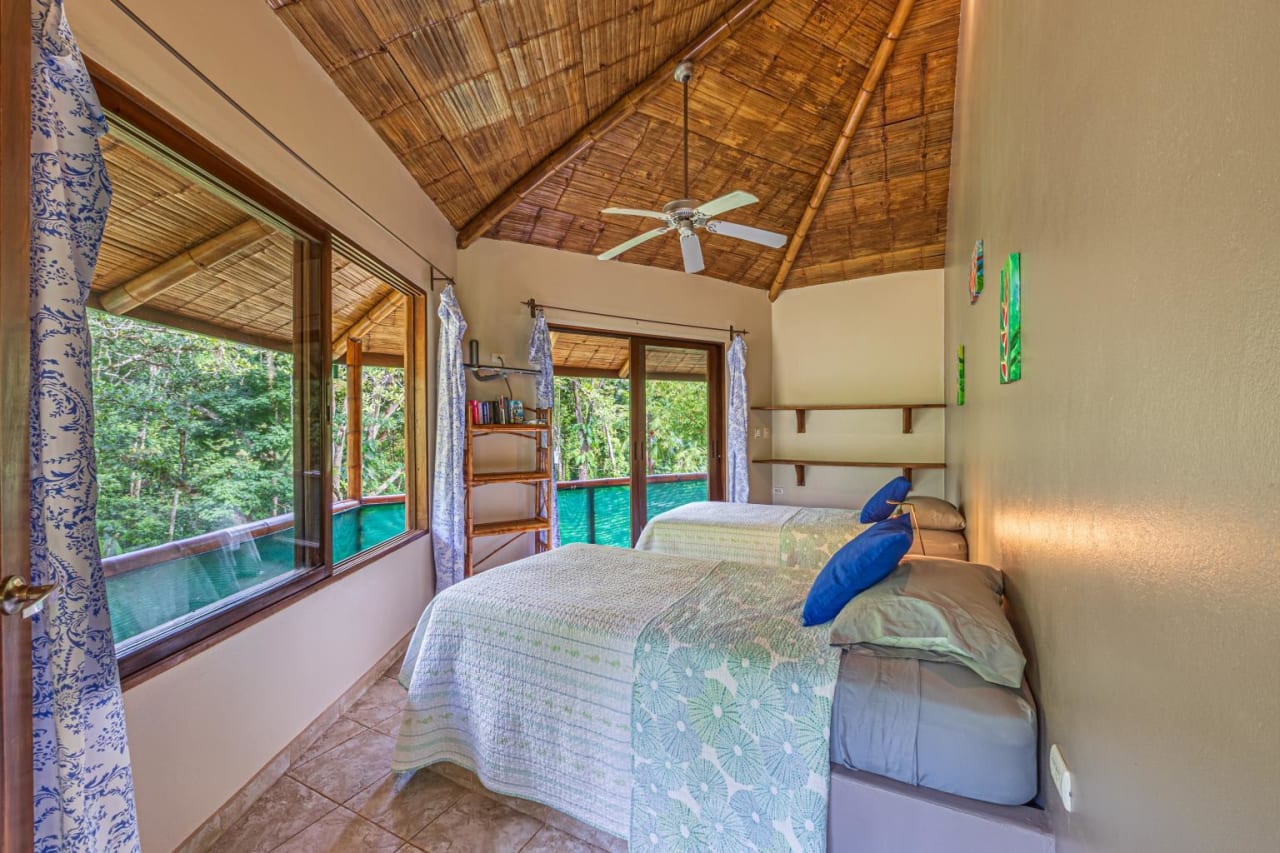 Uvita, Jungle Retreat Center on the Uvita River. Private and 17 Acres